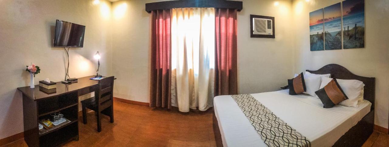 Klir Waterpark Resort And Hotels Guiguinto Esterno foto