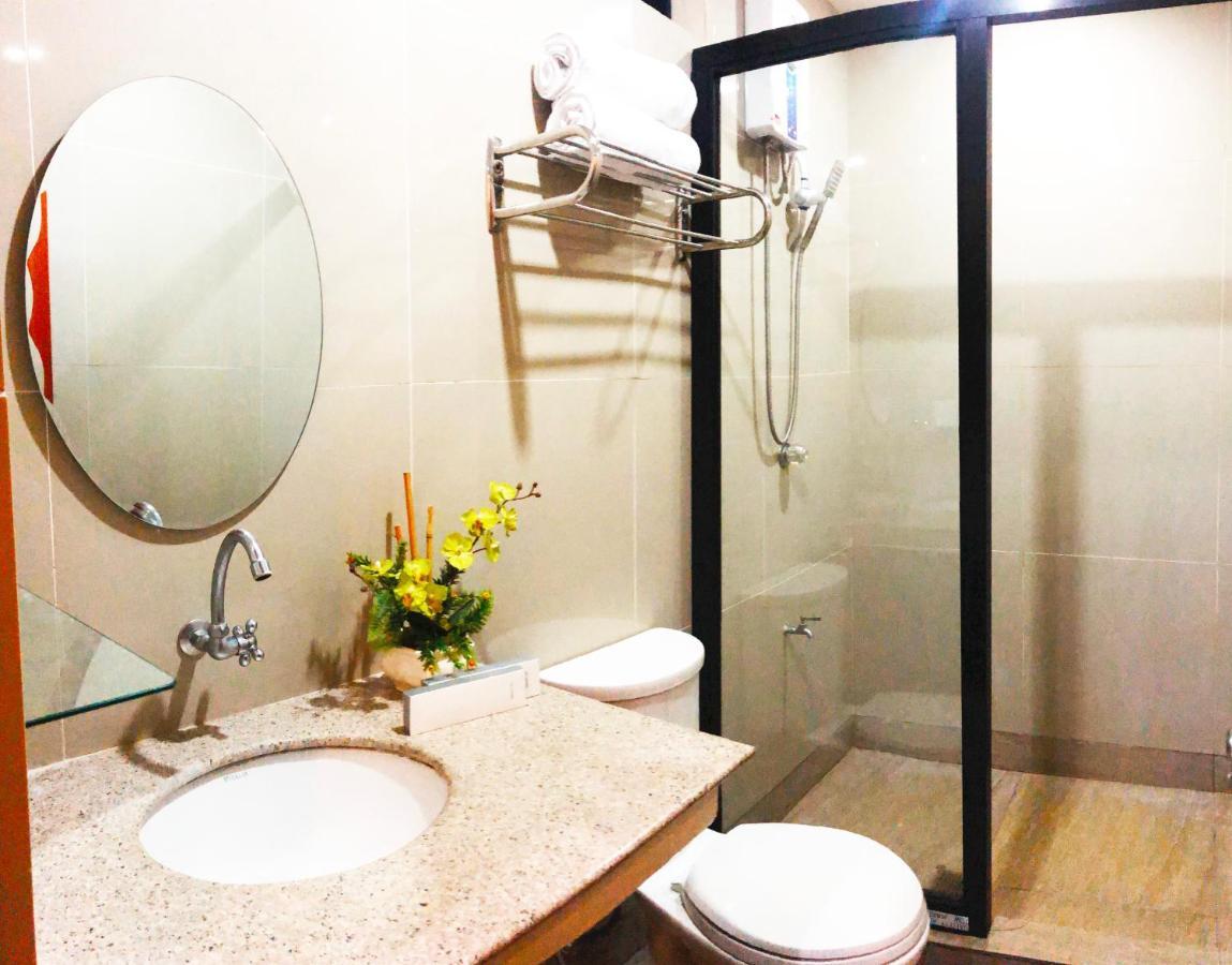 Klir Waterpark Resort And Hotels Guiguinto Esterno foto