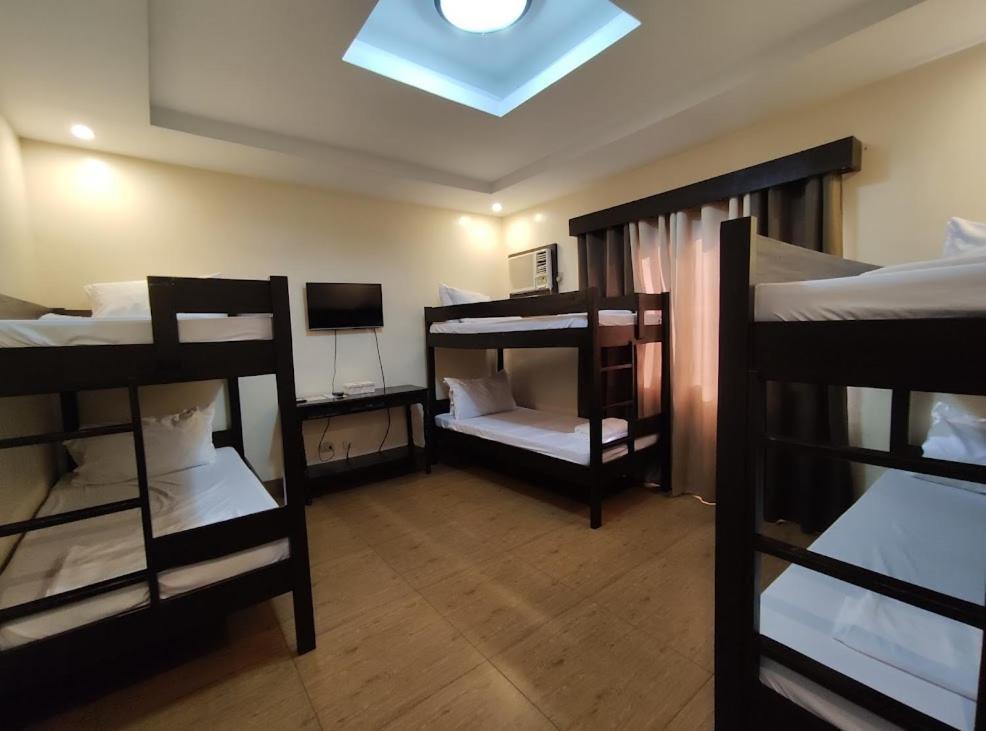 Klir Waterpark Resort And Hotels Guiguinto Esterno foto